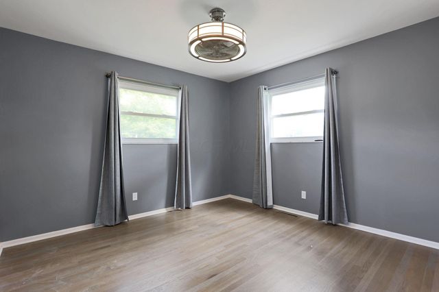 297 Electric Avenue, Westerville, OH 43081