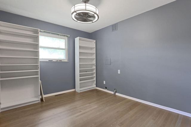 297 Electric Avenue, Westerville, OH 43081