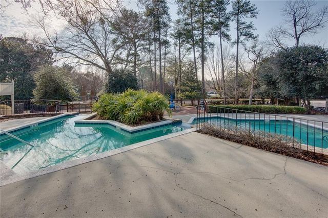 4552 Vinings Central Trace SE 63, Atlanta, GA 30339