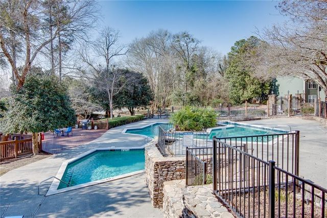4552 Vinings Central Trace SE 63, Atlanta, GA 30339