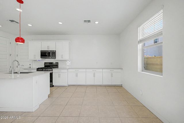 939 E DANBURY Drive, Phoenix, AZ 85022