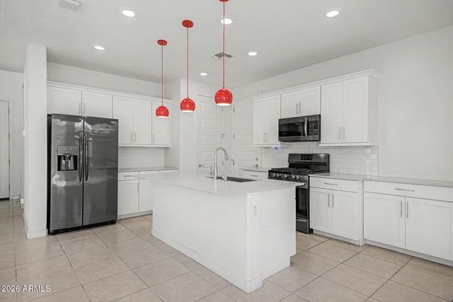 939 E DANBURY Drive, Phoenix, AZ 85022