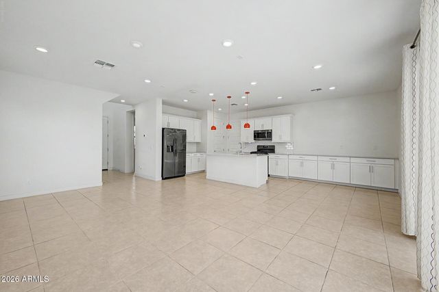 939 E DANBURY Drive, Phoenix, AZ 85022