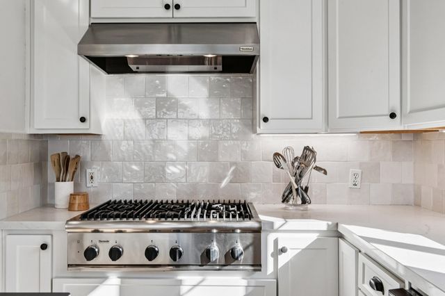 6194 6194 Mazuela Dr, Oakland, CA 94611