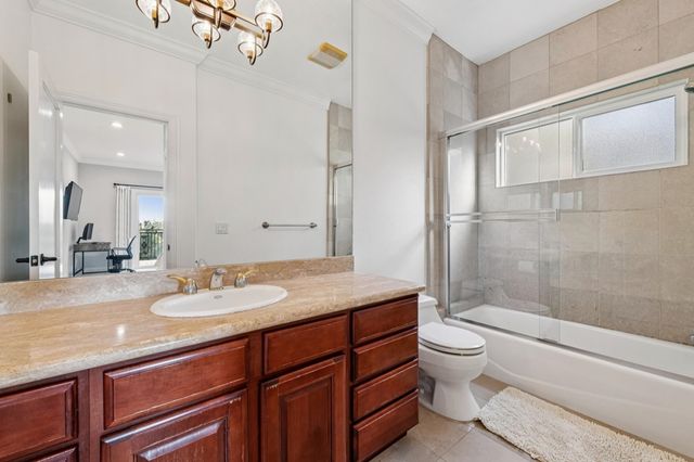 6194 6194 Mazuela Dr, Oakland, CA 94611