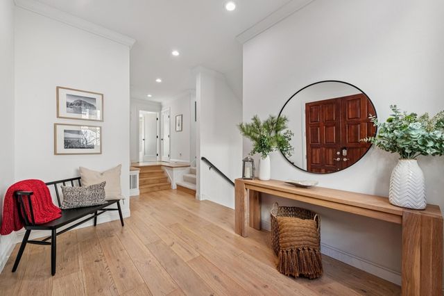 6194 6194 Mazuela Dr, Oakland, CA 94611