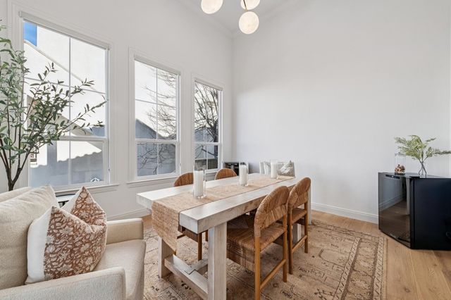 6194 6194 Mazuela Dr, Oakland, CA 94611