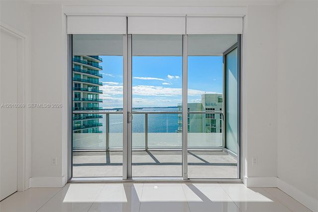 1300 Brickell Bay Dr 2808, Miami, FL 33131