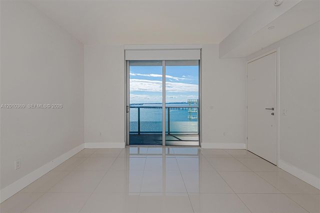 1300 Brickell Bay Dr 2808, Miami, FL 33131