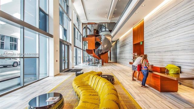 1300 Brickell Bay Dr 2808, Miami, FL 33131