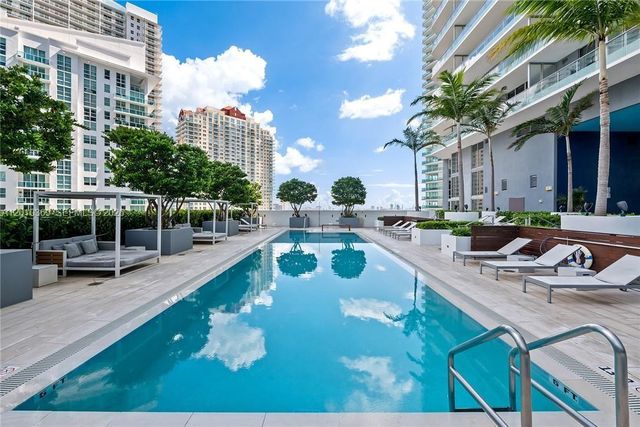 1300 Brickell Bay Dr 2808, Miami, FL 33131