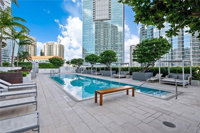 1300 Brickell Bay Dr 2808, Miami, FL 33131