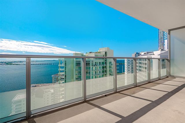 1300 Brickell Bay Dr 2808, Miami, FL 33131