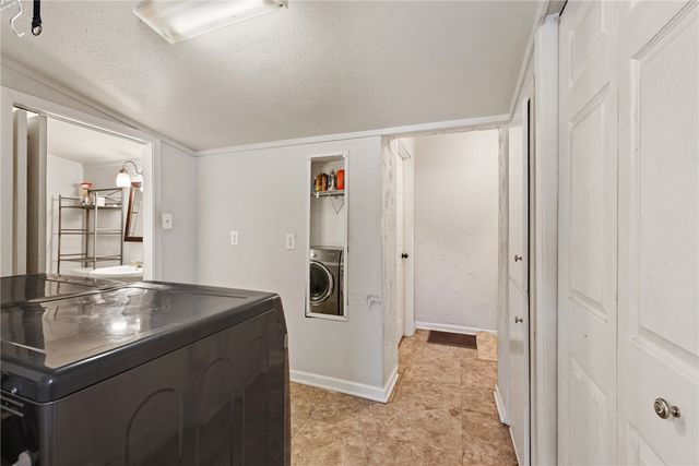 1014 Suncrest Street, Bryan, TX 77803