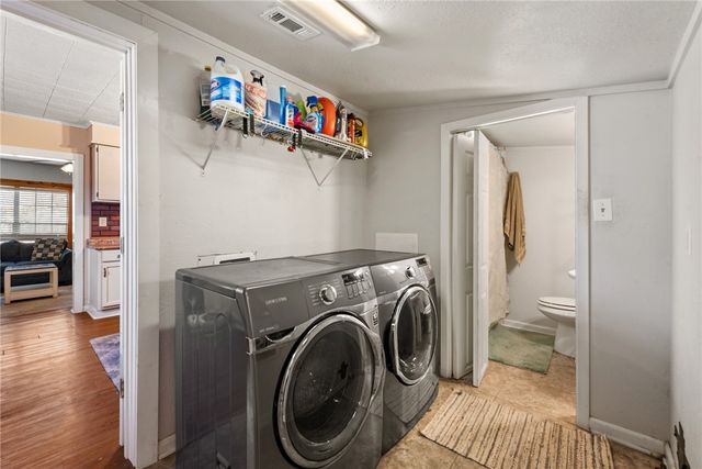 1014 Suncrest Street, Bryan, TX 77803