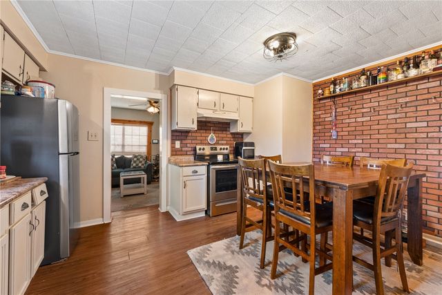 1014 Suncrest Street, Bryan, TX 77803