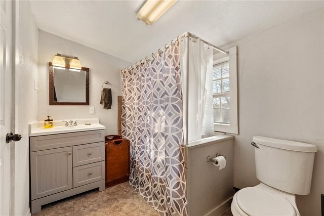 1014 Suncrest Street, Bryan, TX 77803