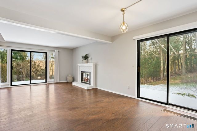 331 Heritage Village E, Southbury, CT 06488