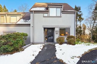 331 Heritage Village E, Southbury, CT 06488