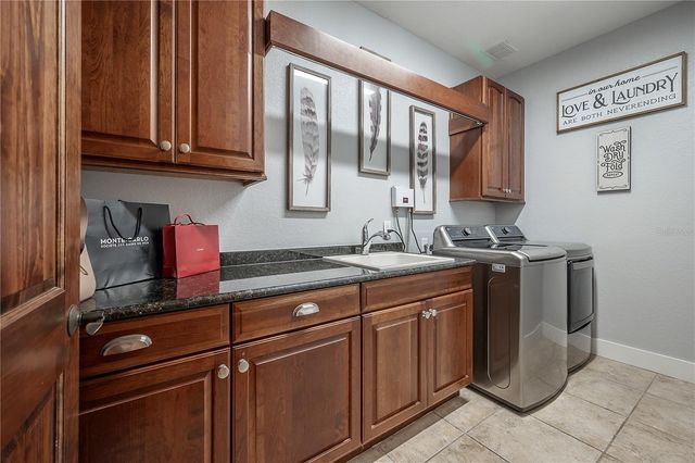 4311 W BARCELONA STREET, Tampa, FL 33629