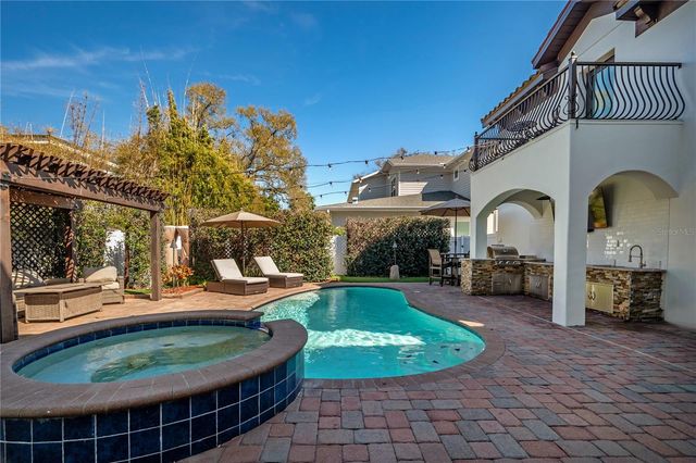 4311 W BARCELONA STREET, Tampa, FL 33629