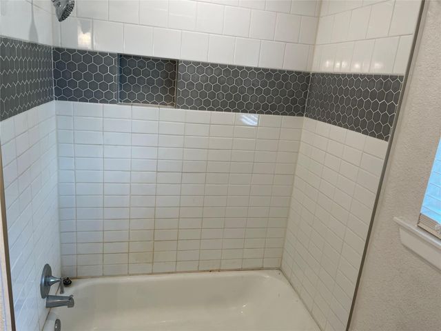 244 Caladium Street, Lake Jackson, TX 77566