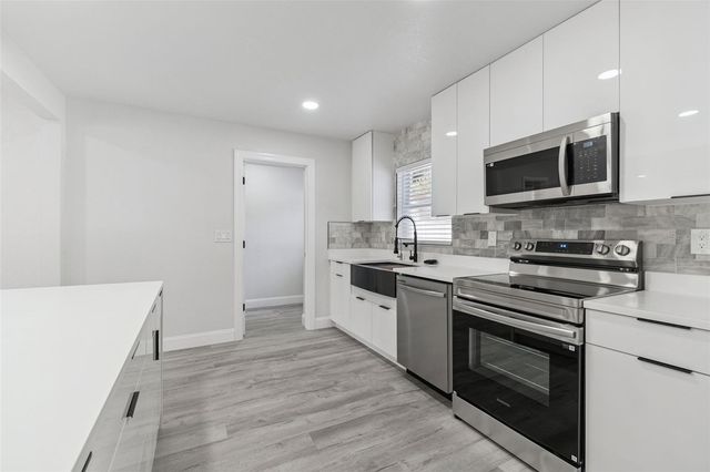 2286 TERRACE DRIVE N, Clearwater, FL 33765