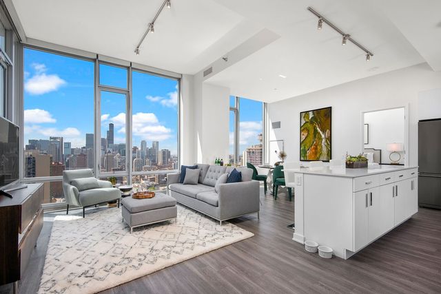 1201 N Lasalle Street 3301, Chicago, IL 60610