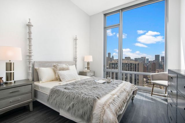 1201 N Lasalle Street 3301, Chicago, IL 60610