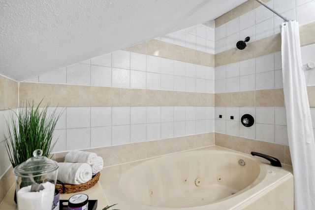 14777 Wunderlich Drive 2302, Houston, TX 77069