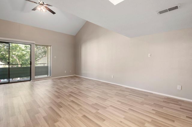 14777 Wunderlich Drive 2302, Houston, TX 77069