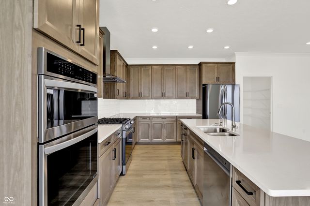 5126 Nettleton Way, Avon, IN 46123