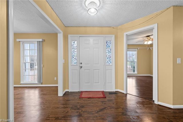 6721 River Hills Drive, Greensboro, NC 27410