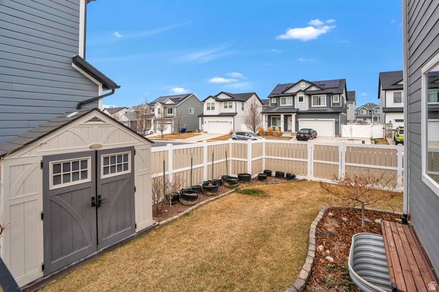 7877 N BUR OAK DR, Eagle Mountain, UT 84005