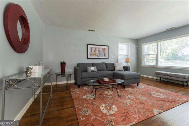 547 SW Westmeath Drive SW, Atlanta, GA 30310