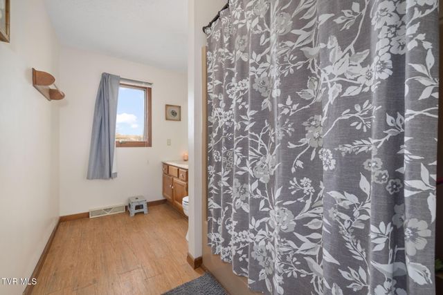 1105 Harmony Road, Jonesborough, TN 37659