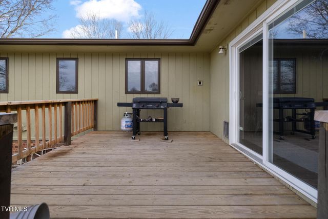 1105 Harmony Road, Jonesborough, TN 37659