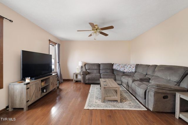 1105 Harmony Road, Jonesborough, TN 37659