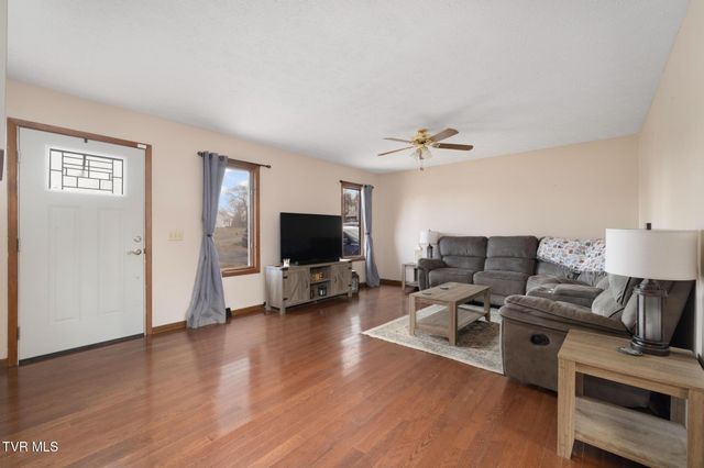 1105 Harmony Road, Jonesborough, TN 37659