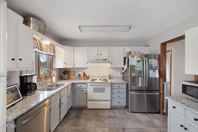 1105 Harmony Road, Jonesborough, TN 37659