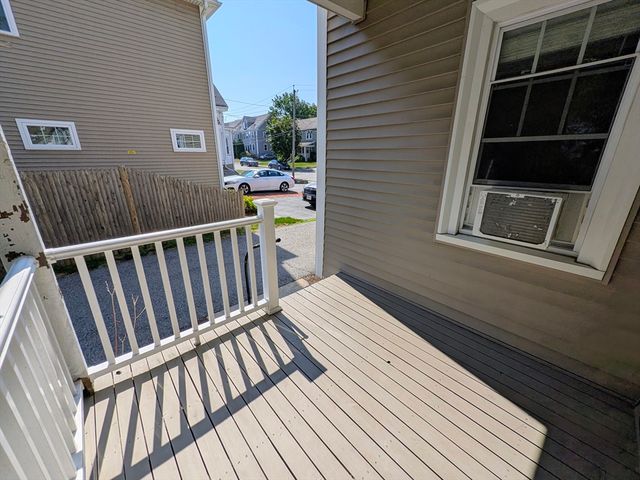 58 Ash St 3, Waltham, MA 02453