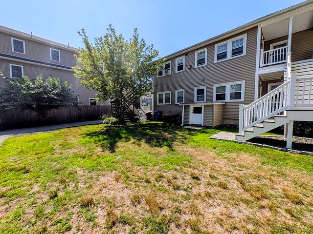 58 Ash St 3, Waltham, MA 02453