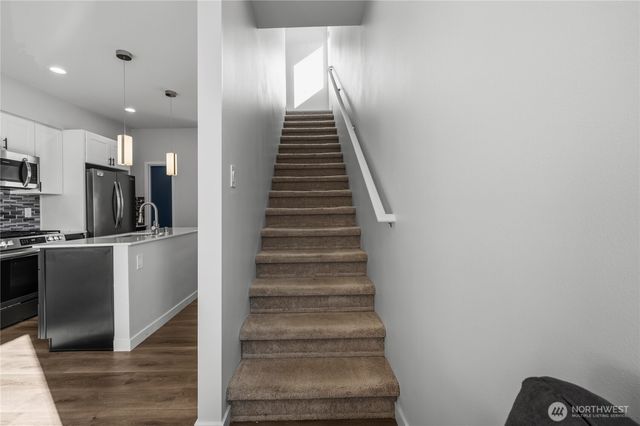 9462 20th Avenue SW, Seattle, WA 98106