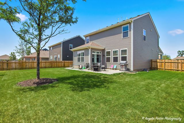6901 Spruce Court, Wonder Lake, IL 60097