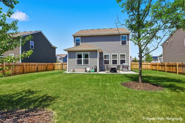 6901 Spruce Court, Wonder Lake, IL 60097