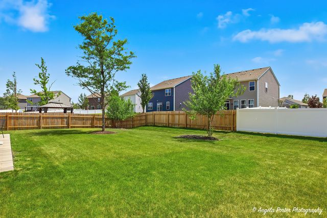 6901 Spruce Court, Wonder Lake, IL 60097