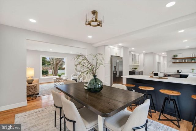 2678 OAKTON GLEN DR, Vienna, VA 22181