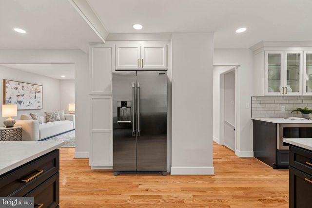 2678 OAKTON GLEN DR, Vienna, VA 22181