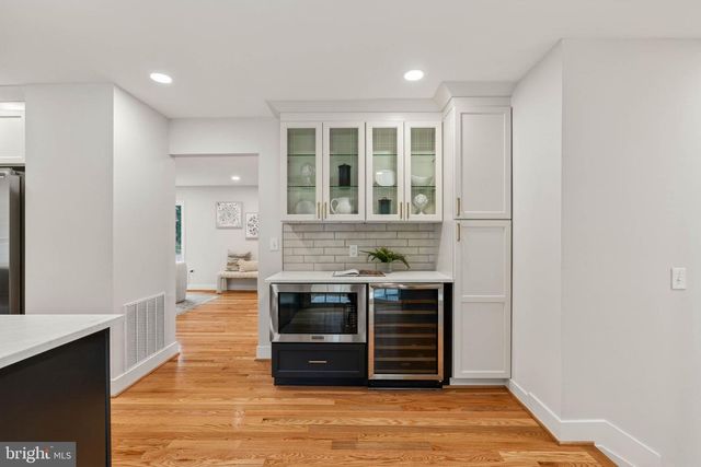 2678 OAKTON GLEN DR, Vienna, VA 22181