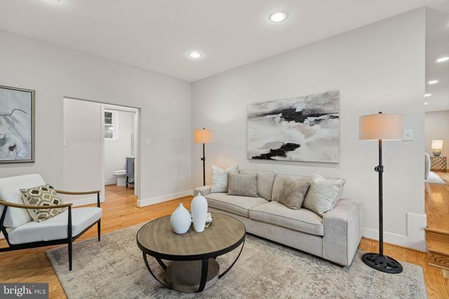 2678 OAKTON GLEN DR, Vienna, VA 22181